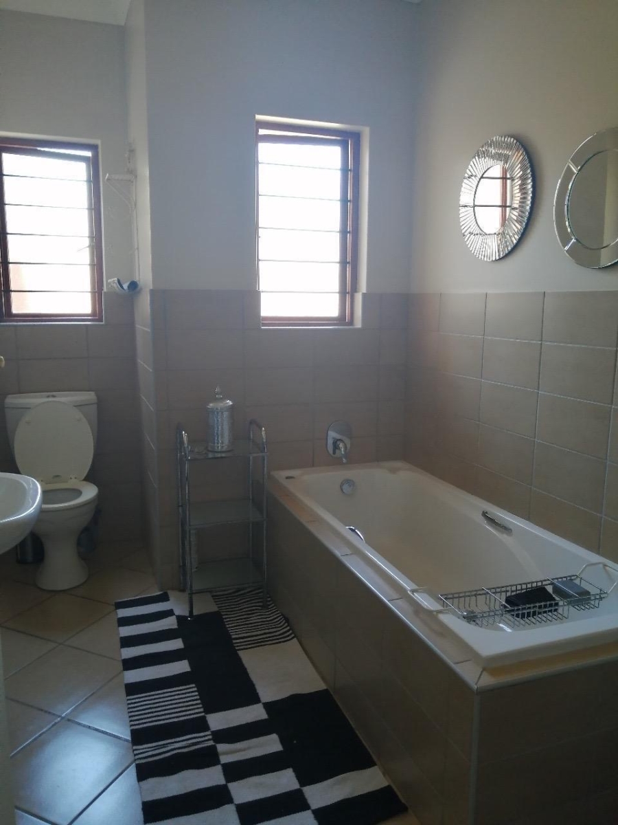 To Let 3 Bedroom Property for Rent in Wilkoppies North West